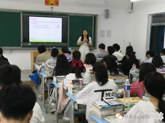 把数学课代表按在桌子上抄：探讨课堂管理与学生互动对学习效果的影响及其心理学分析